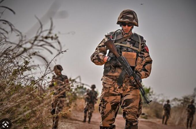 Marruecos da una lección de esfuerzo militar a España: menos presupuesto, mayor prioridad nacional Marruecos da una lección de esfuerzo militar a España: menos presupuesto, mayor prioridad nacional
