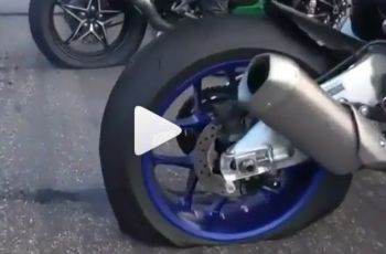 Ketika Moge Yamaha, Kawasaki, Aprilia Diadu Burnout, Ban Sampai Pecah Euy