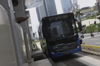 Ini Moda Transportasi yang Boleh Beroperasi Saat PSBB, Ojek Online Masuk?