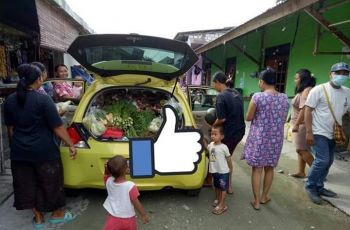 Bikin Geger, Honda Brio Jadi Armada Buat Jualan Sayur